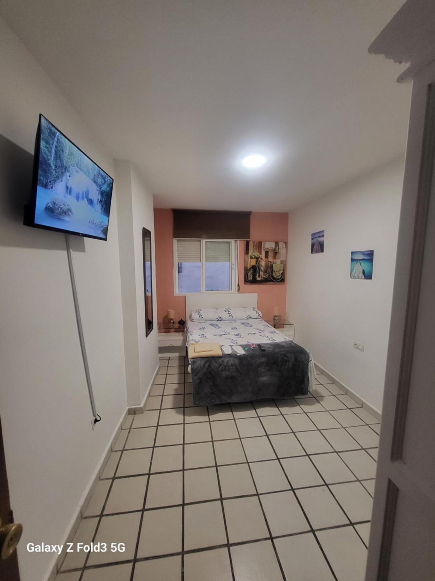 Habitacion Muy Centrica. Granada Bagian luar foto