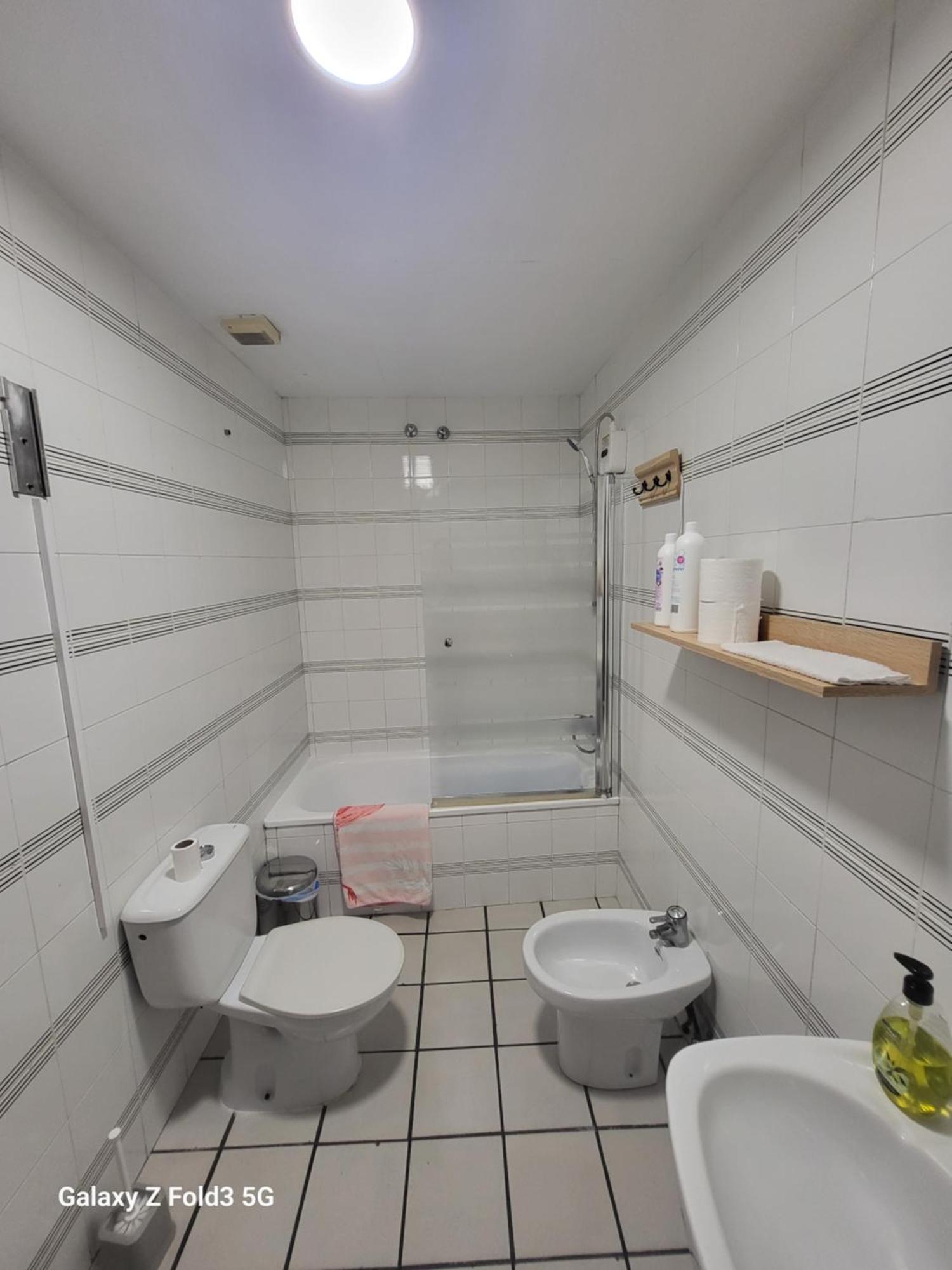 Habitacion Muy Centrica. Granada Bagian luar foto