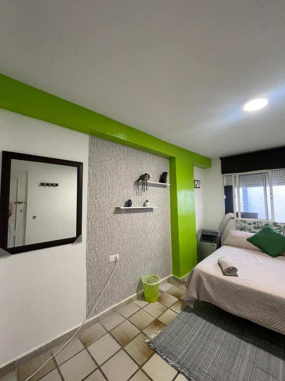 Habitacion Muy Centrica. Granada Bagian luar foto