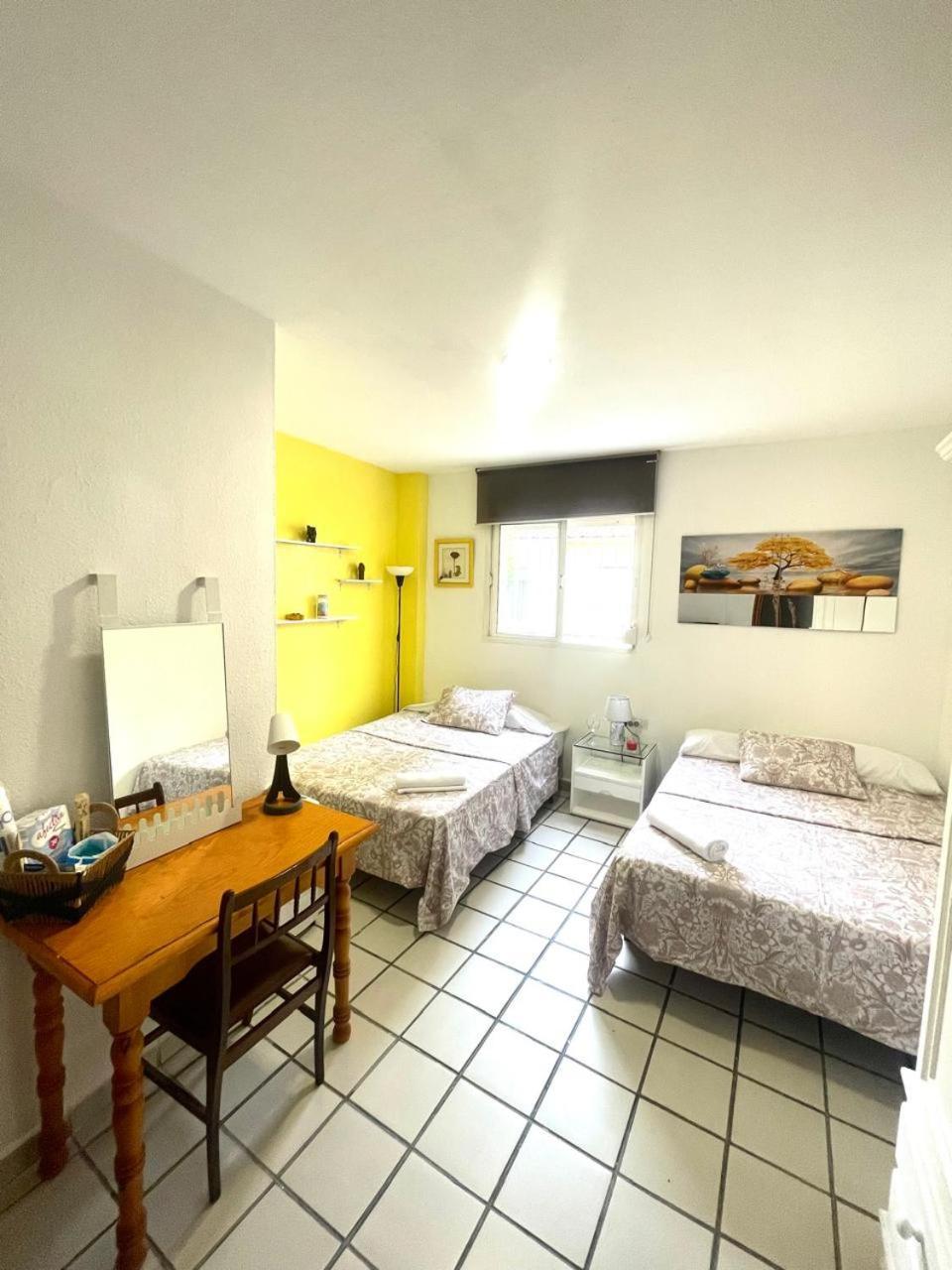 Habitacion Muy Centrica. Granada Bagian luar foto