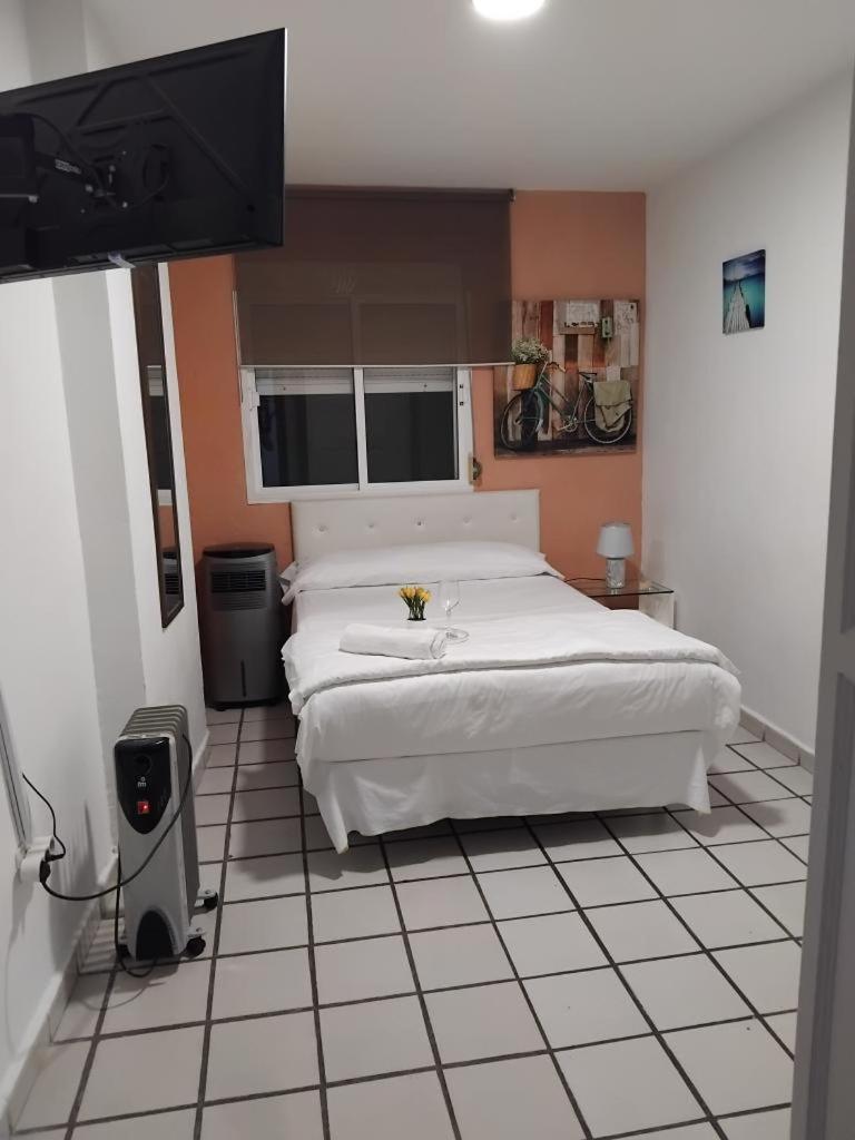 Habitacion Muy Centrica. Granada Bagian luar foto